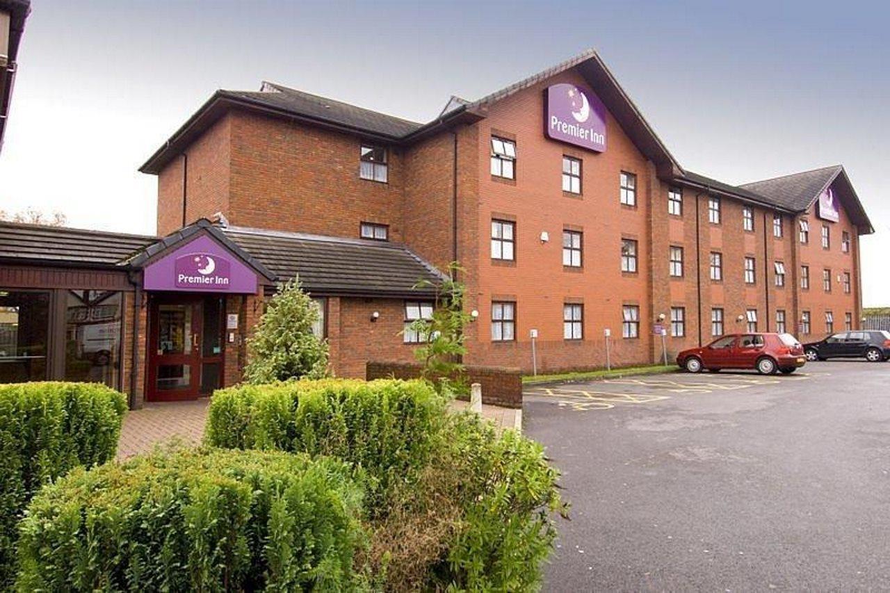 Premier Inn Manchester - Prestwich Exterior photo